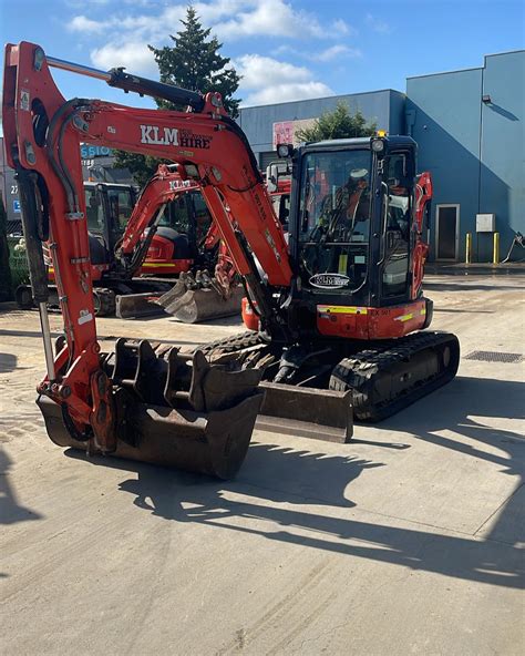 klm mini excavator hire